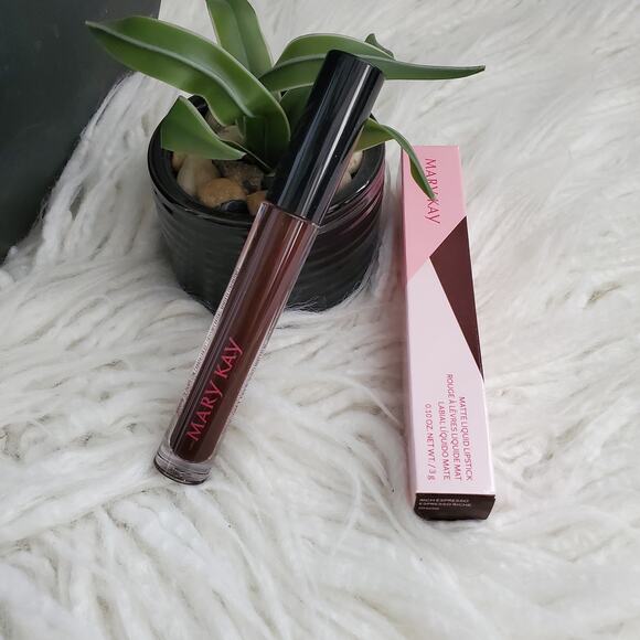 Mary Kay Rich Espresso Matte Liquid Lipstick - Picture 1 of 6